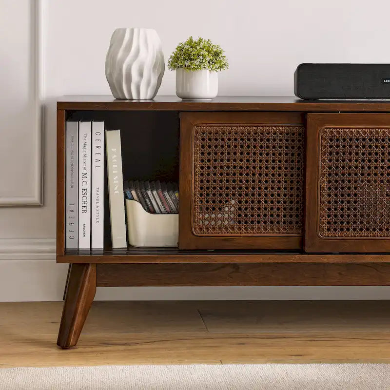 Meuble TV 59 en Noyer avec Étagères Ouvertes et Portes d'Armoire en Rotin pour TV jusqu'à 65 pouces
